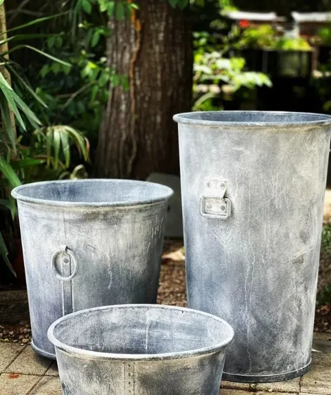 מיכל עגול סטייל טירת אבירים ענק לשתילה