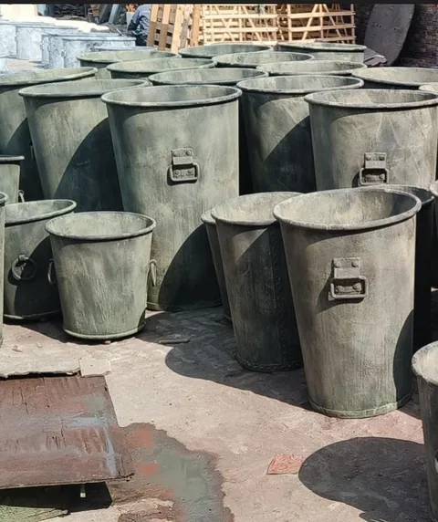 מיכל עגול סטייל טירת אבירים ענק לשתילה: תמונה 3