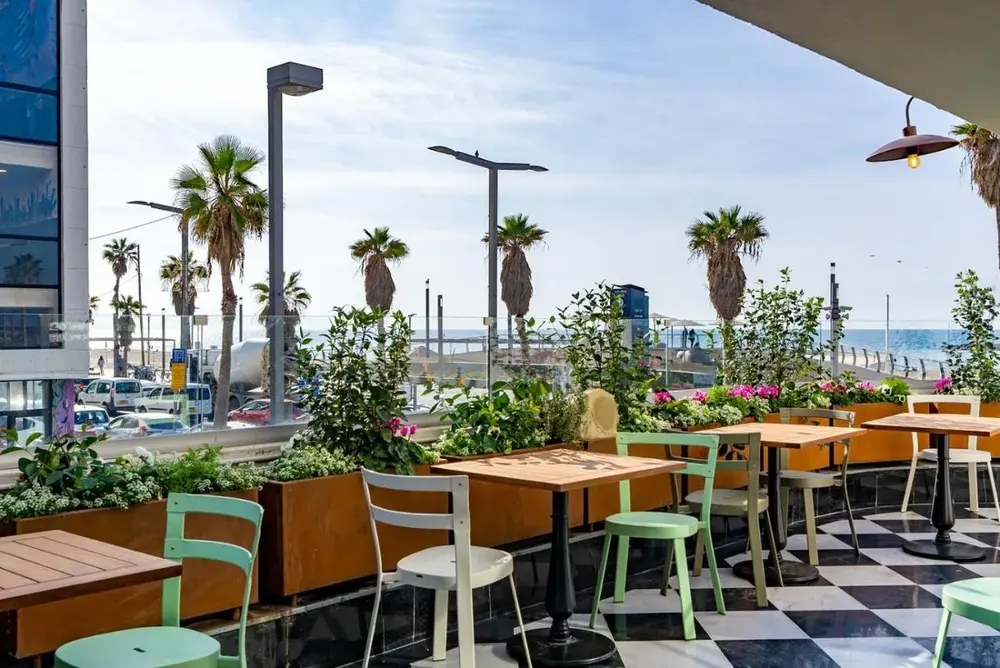 Séparateurs corten pour restaurants